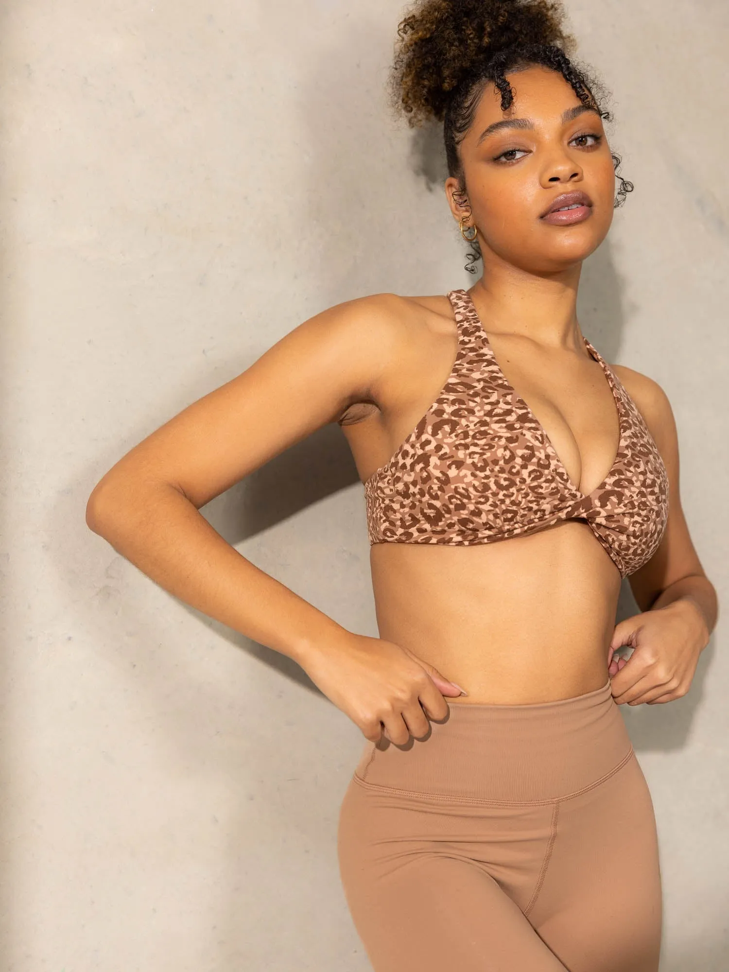 Momentum Twist Sports Bra - Mocha Leopard Non-Slip Grip