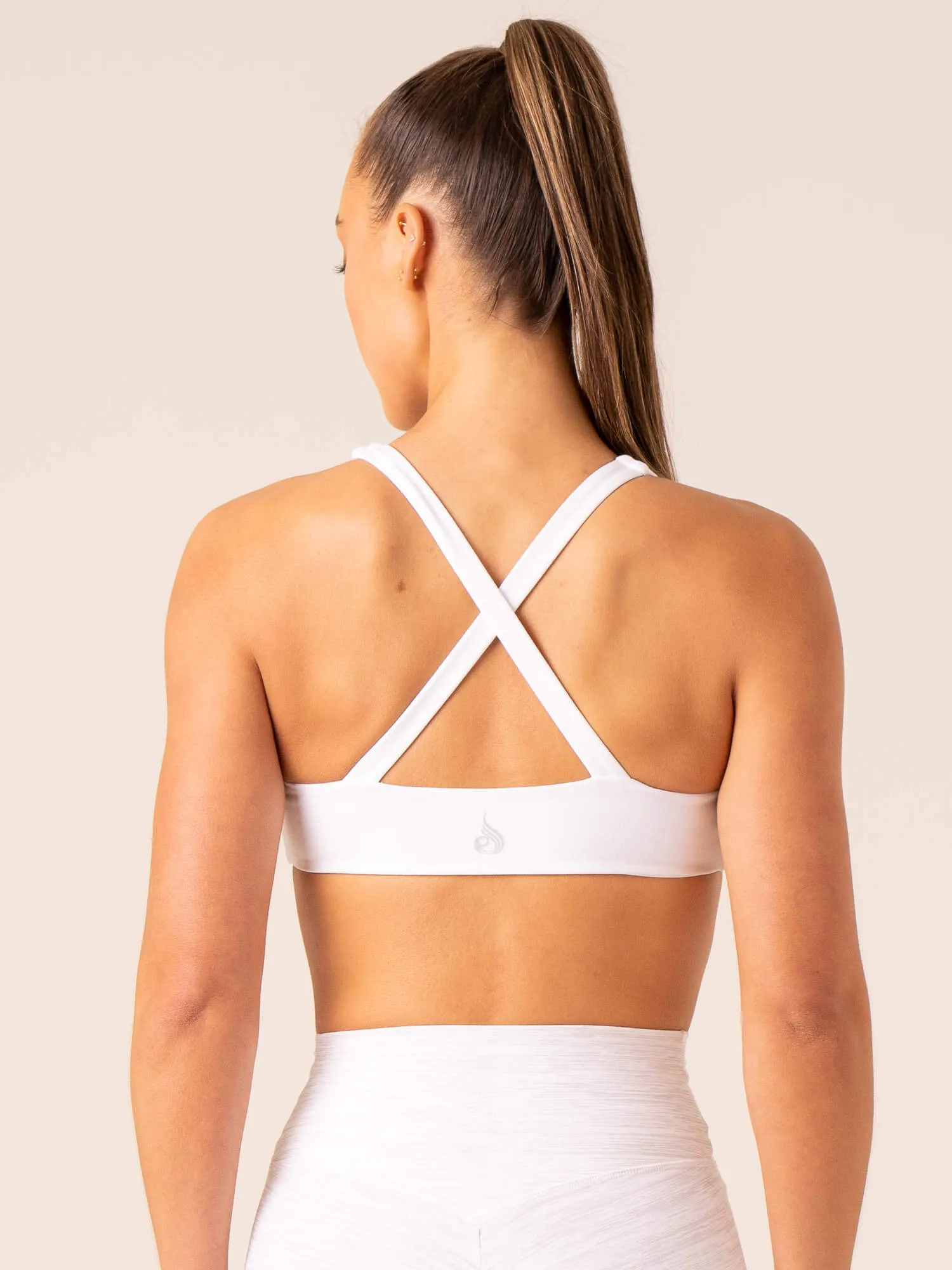 Momentum Twist Sports Bra - White Hiking Gear