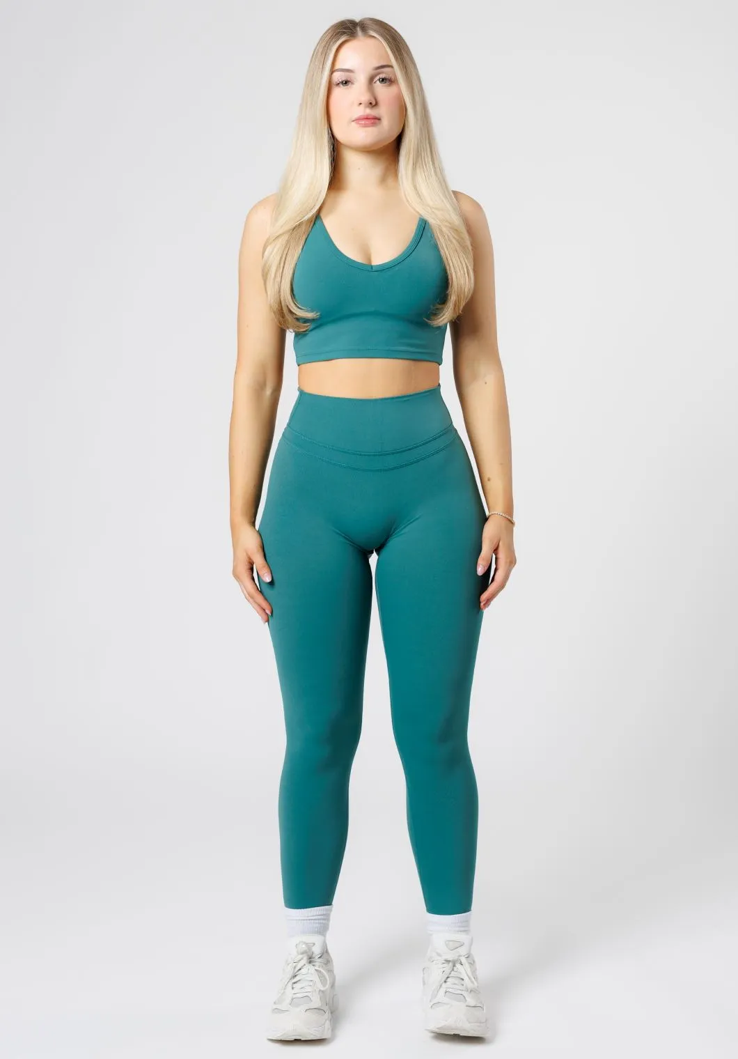 RecStretch? Levitate Sculptseam? Plus Legging Cyber Cozy Basics Indoor Exercise Compression Support