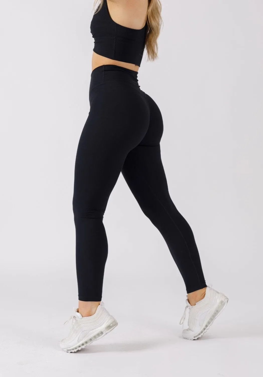 City Walk Skin Friendly UltraLux Curve Contour Sculptseam? Legging Black