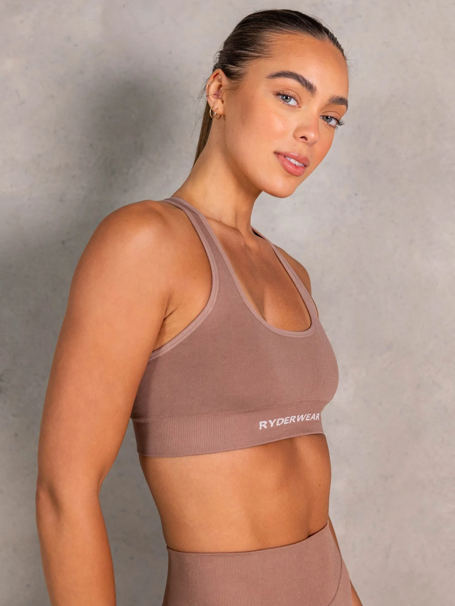 Comfortable Fabric Tasseled edges seams NRG Seamless Scoop Neck Sports Bra - Almond
