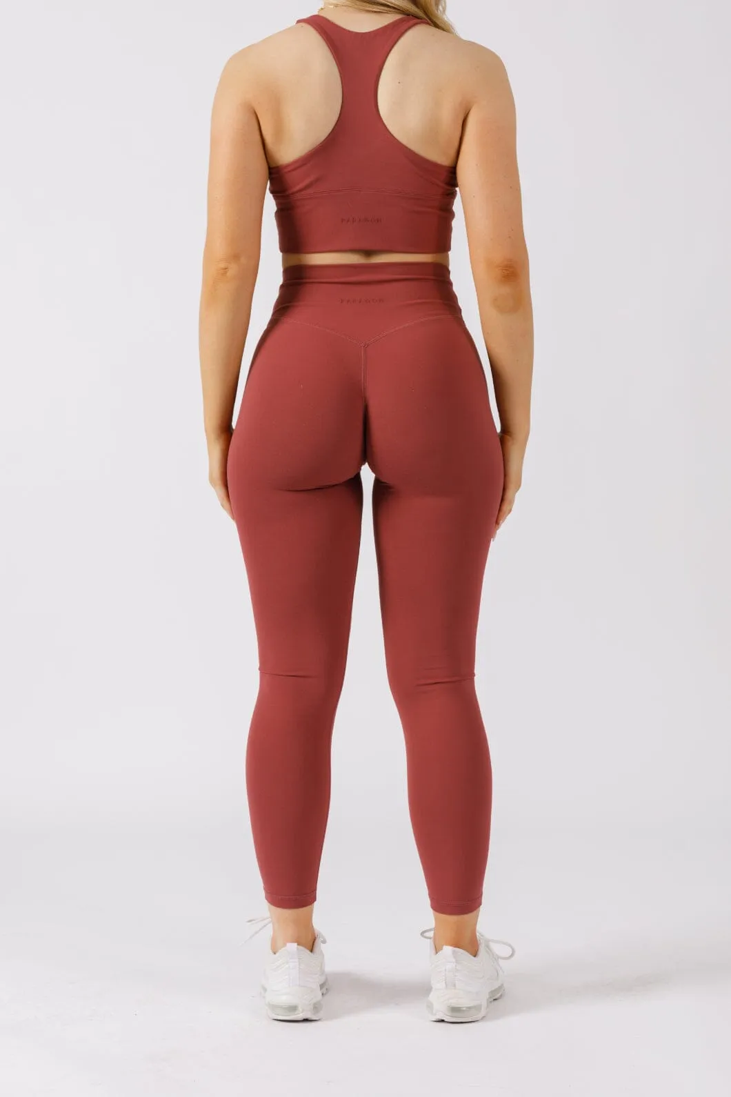 Chic Look Unisex Style Travel Outfit UltraLux Curve Contour Sculptseam? Legging Strawberry Quartz