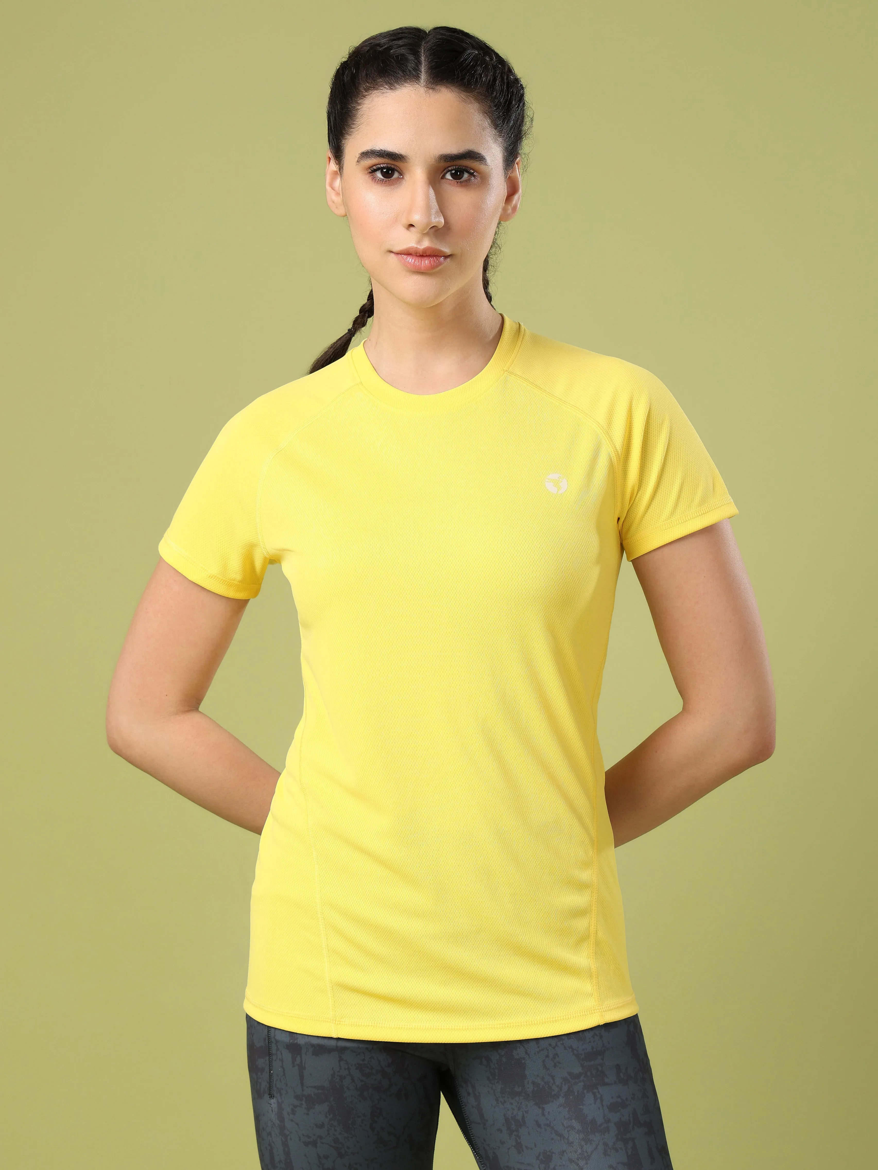 Outdoor Trend Look Garment Dyed Finish Women Solid Slim Fit Crew Neck T-shirt with TECHNO COOL
