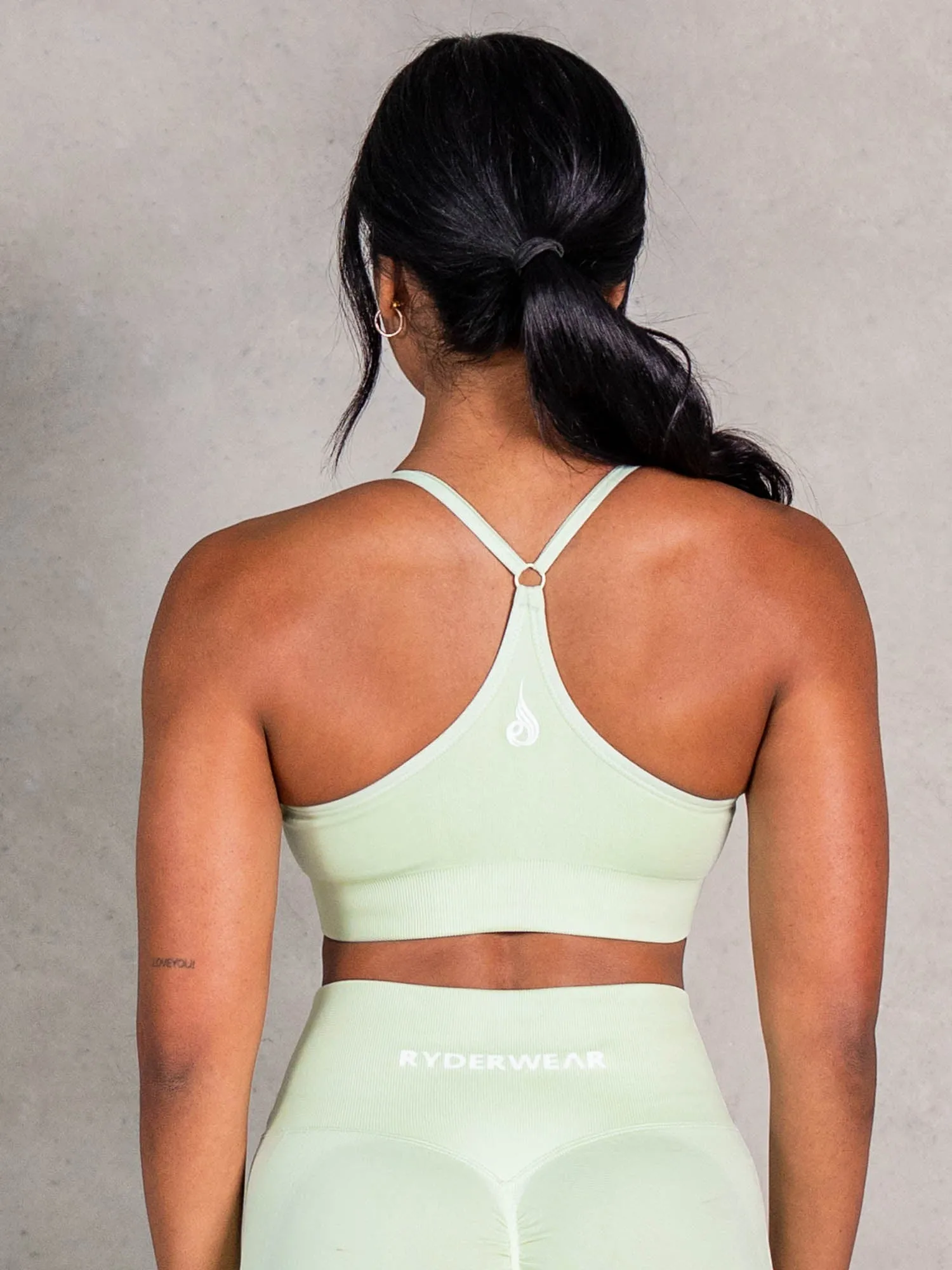 Regular Fit NRG Seamless Sports Bra - Matcha