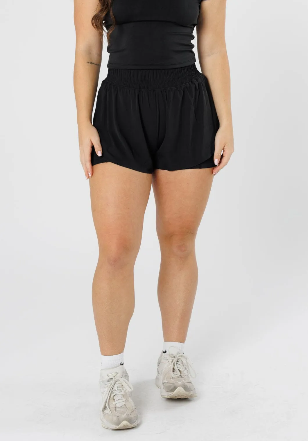 Low Bulk Construction soft fit FeatherKnit? Momentum Trackshort Black