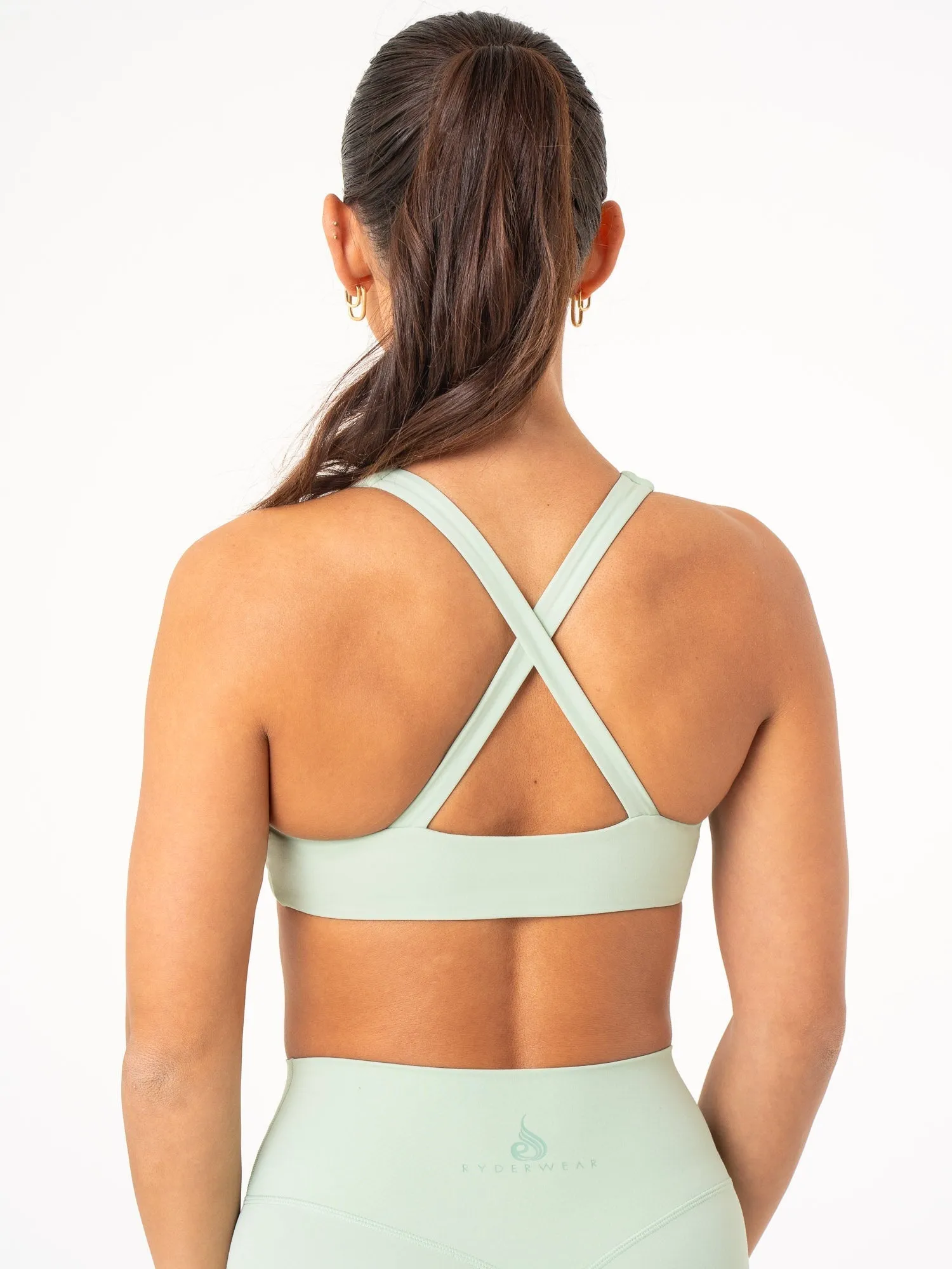 Athletes in training Seamless construction NKD Knot Sports Bra - Cucumber