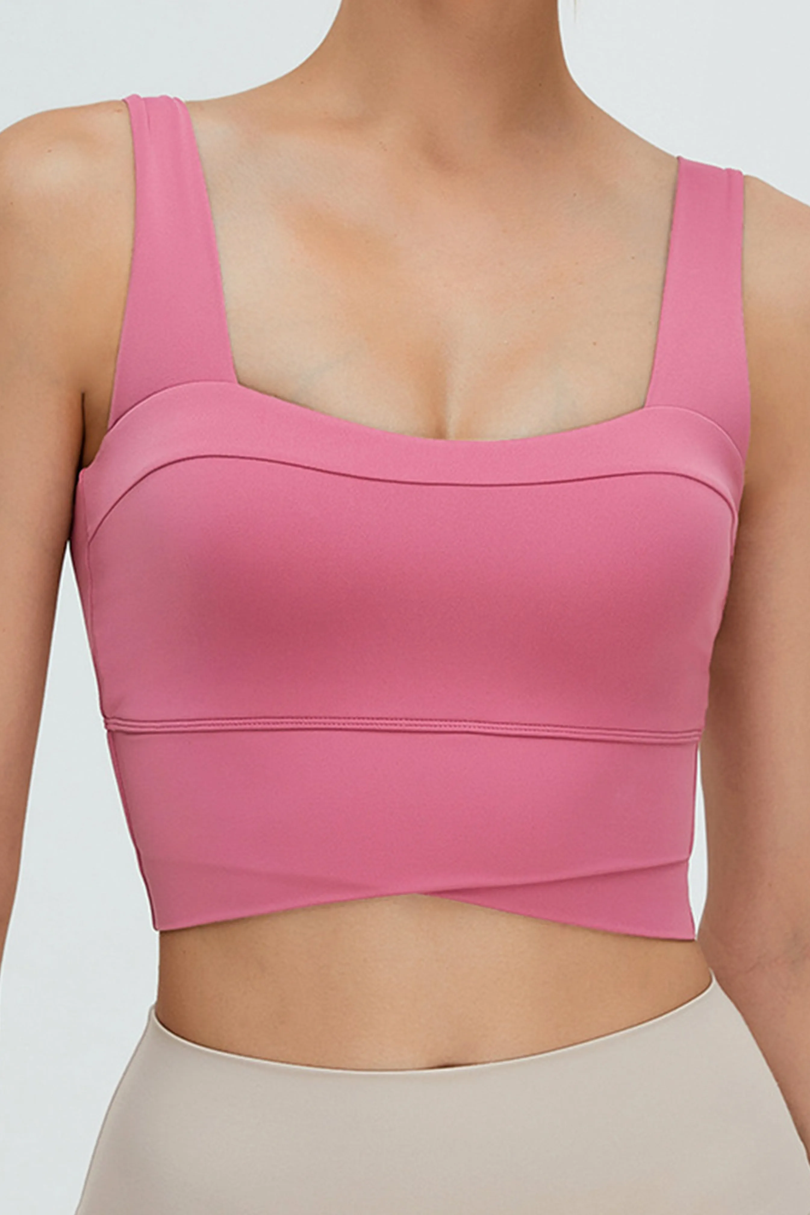 Tagless Comfort Neckline Multi Panel Construction ?????????