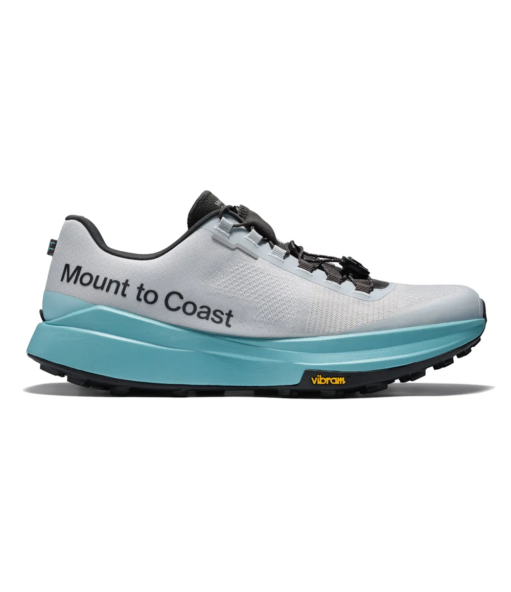 W T1 Tongue Loop running in a pier area shoes