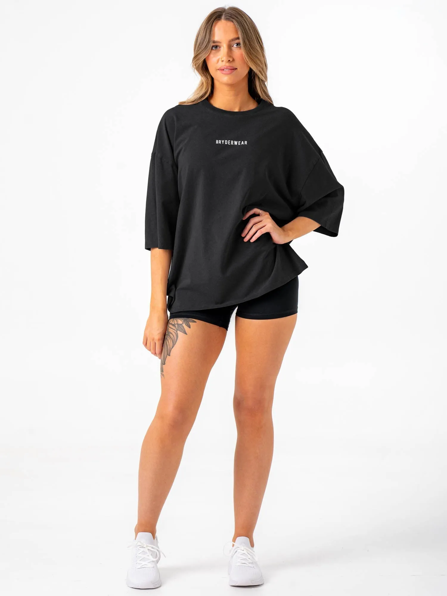 Unisex versatility Pursuit Oversized T-Shirt - Black Stonewash