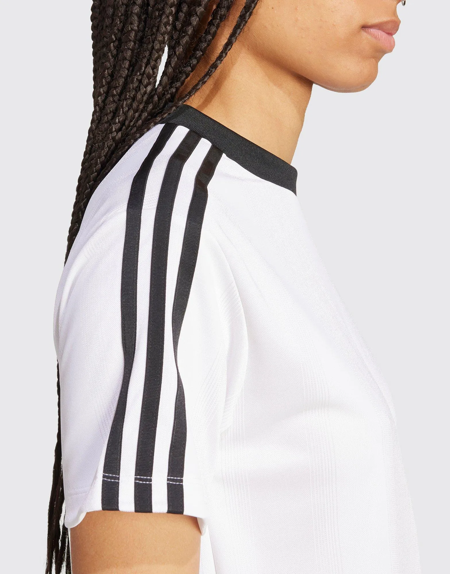 Lightweight Layer Plus size confidence Adicolor Football Jacquard T-Shirt