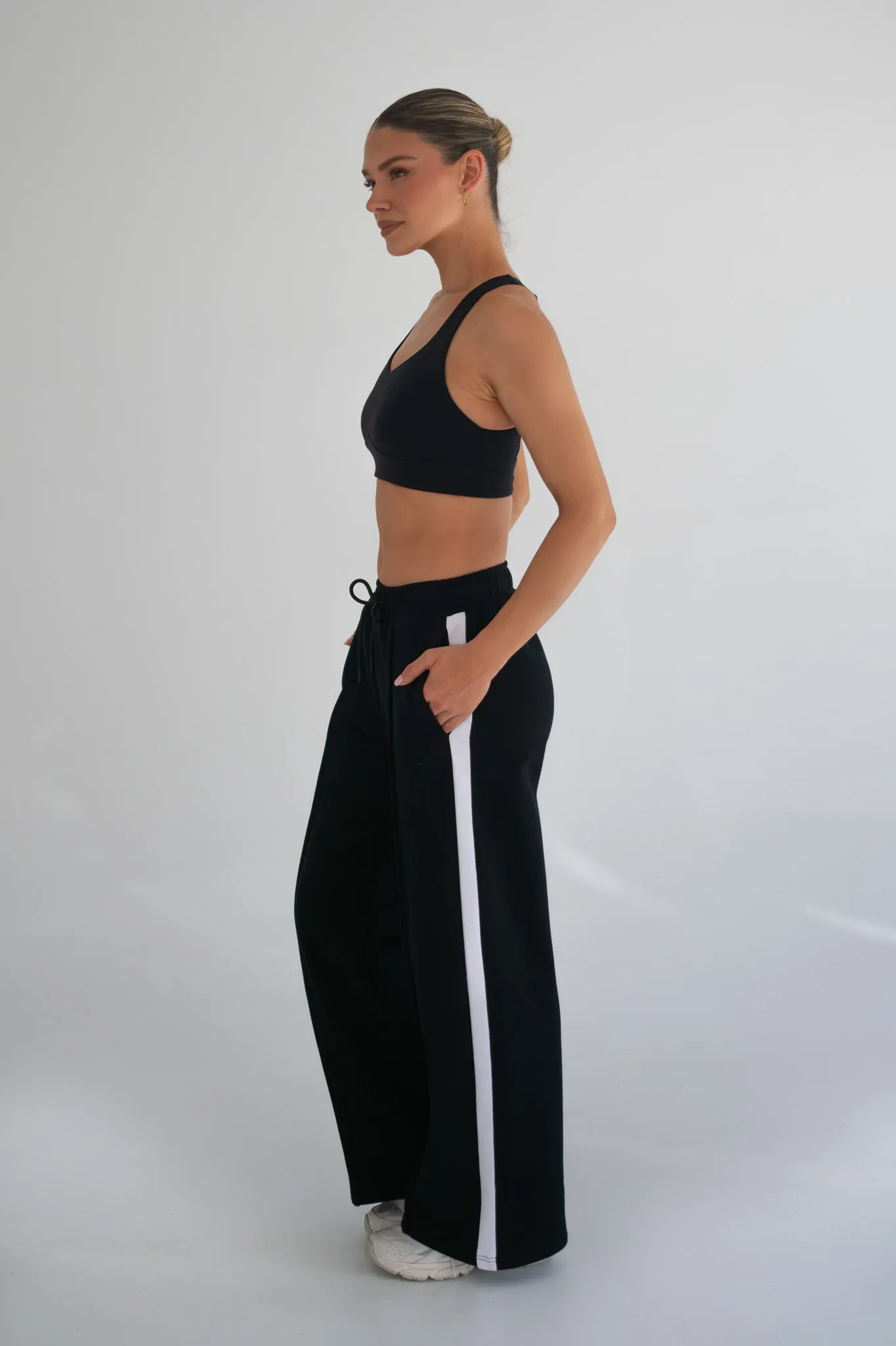 Essence Pant Cushion and Grip Zero Edge Pocket Design