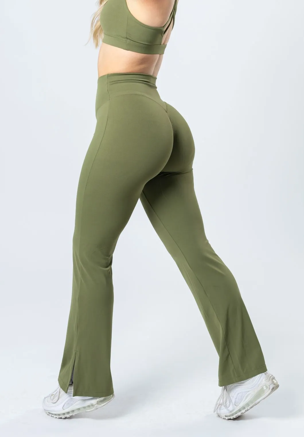 Sporty Comfort Wear RecStretch Original Sculptseam? Plus Flare Legging 31" Olive