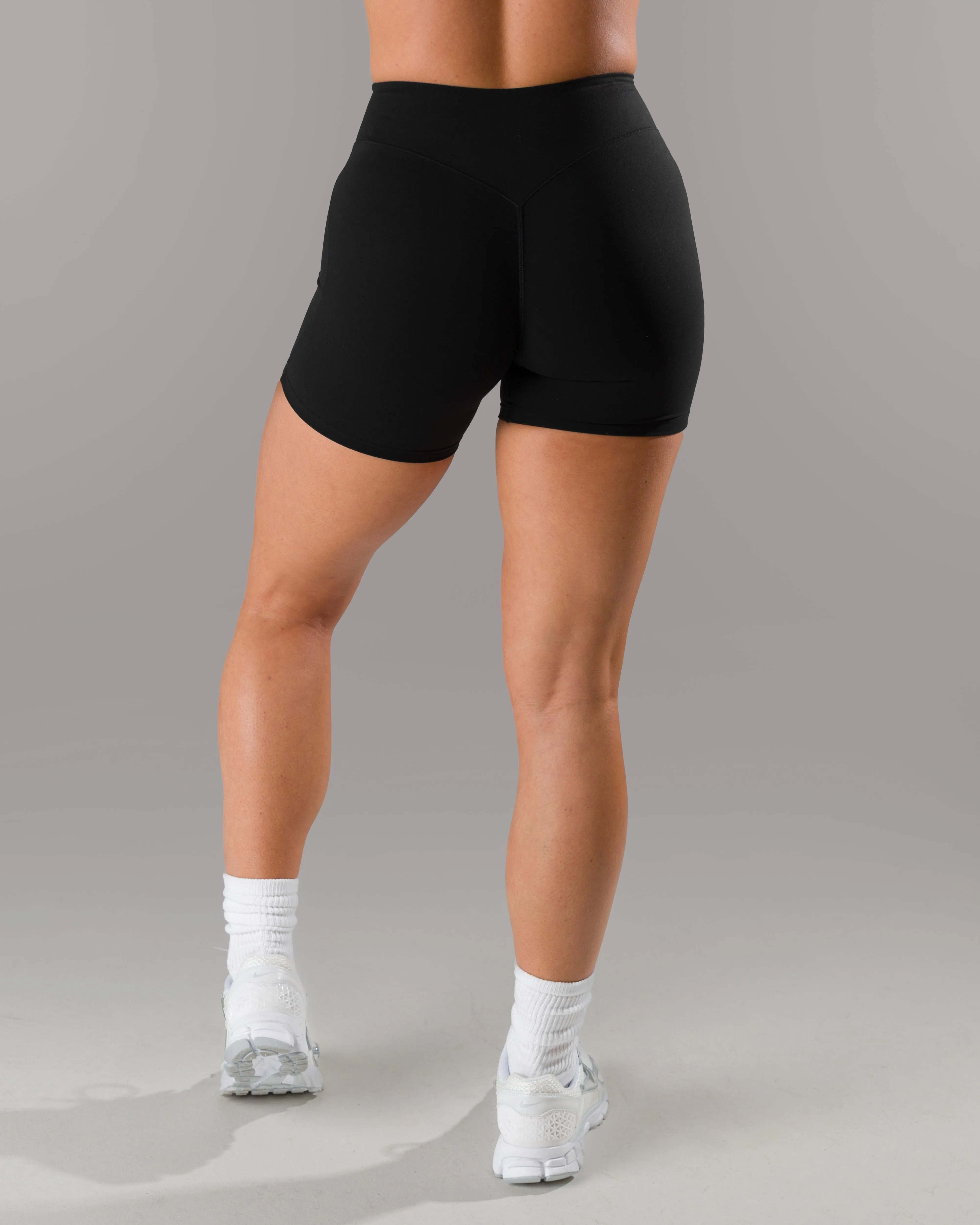 Tagless label Wrap Short - Black