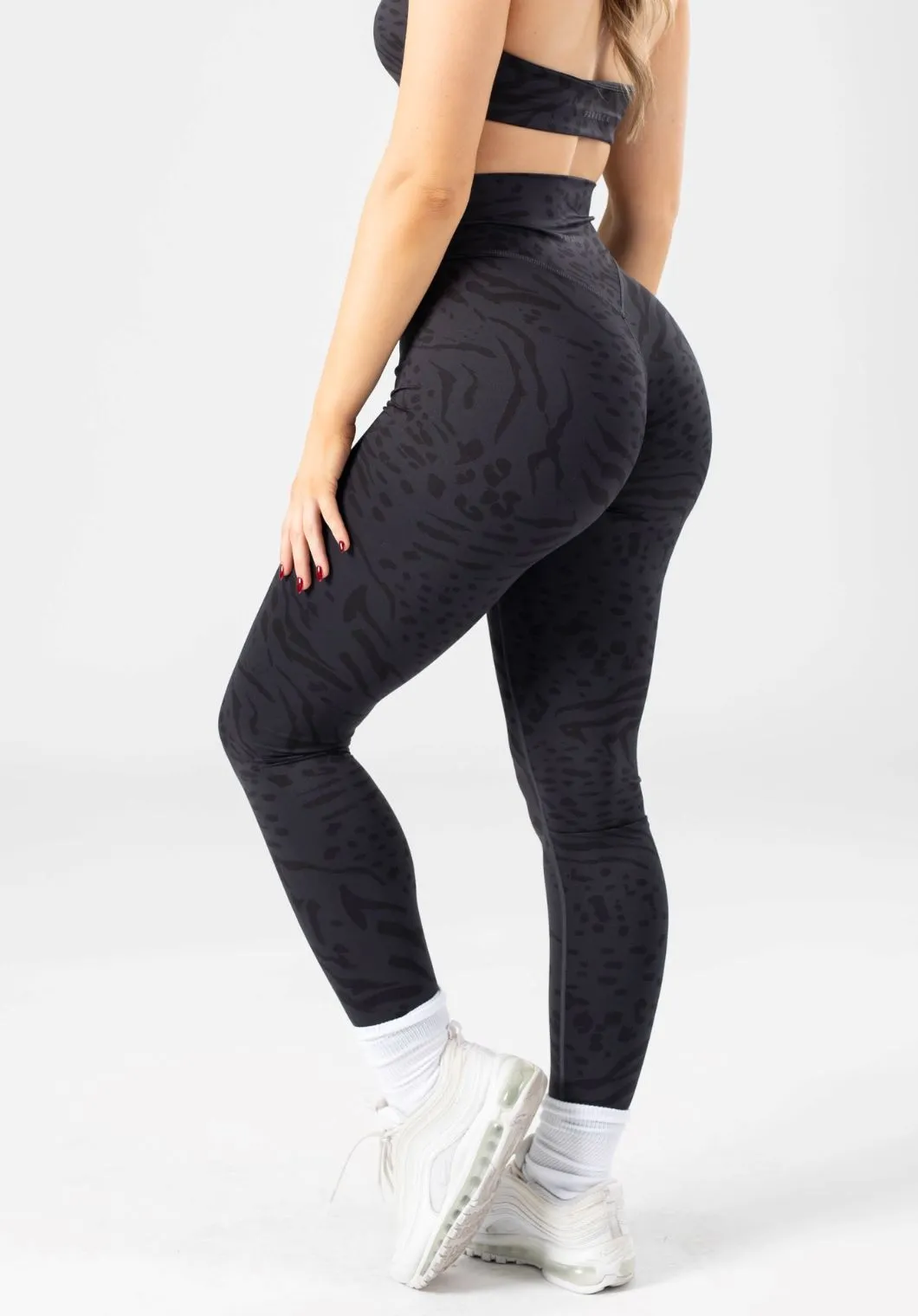 No Chafe Technology High Compression Reluna Crossover Sculptseam? Legging Panther