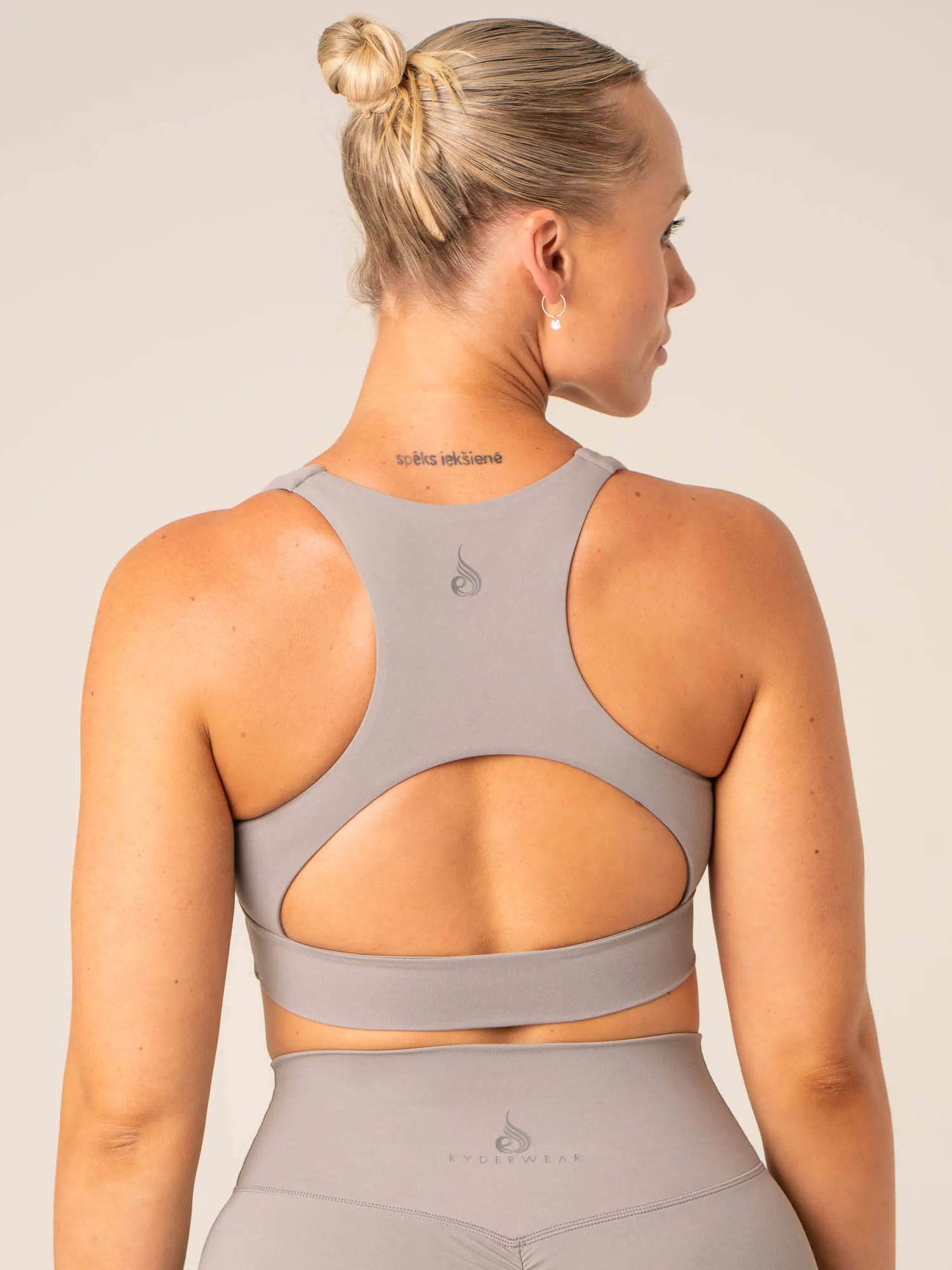 Outdoor Activity Satin sports outfit NKD Embody Sports Bra - Steel Grey